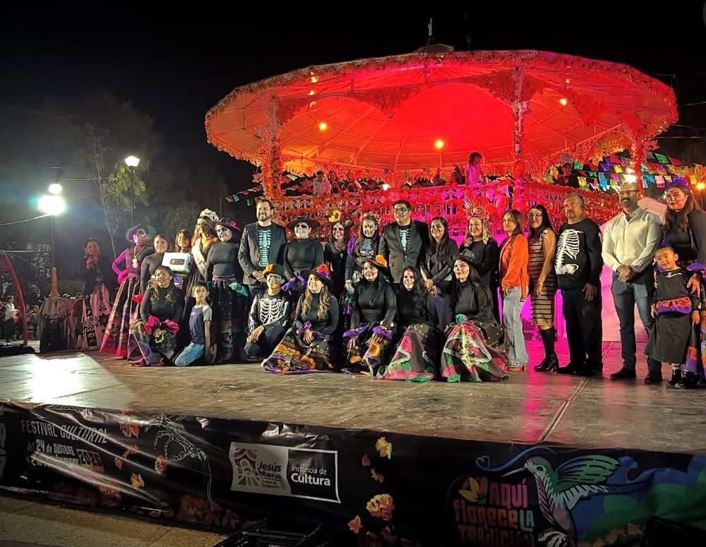 Grupo de baile de BATENT en el Festival Cultural de Jesús María
